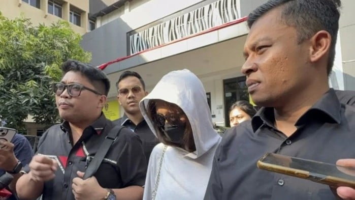 Tim kuasa hukum dan korban dugaan pelecehan seksual berinisial AW