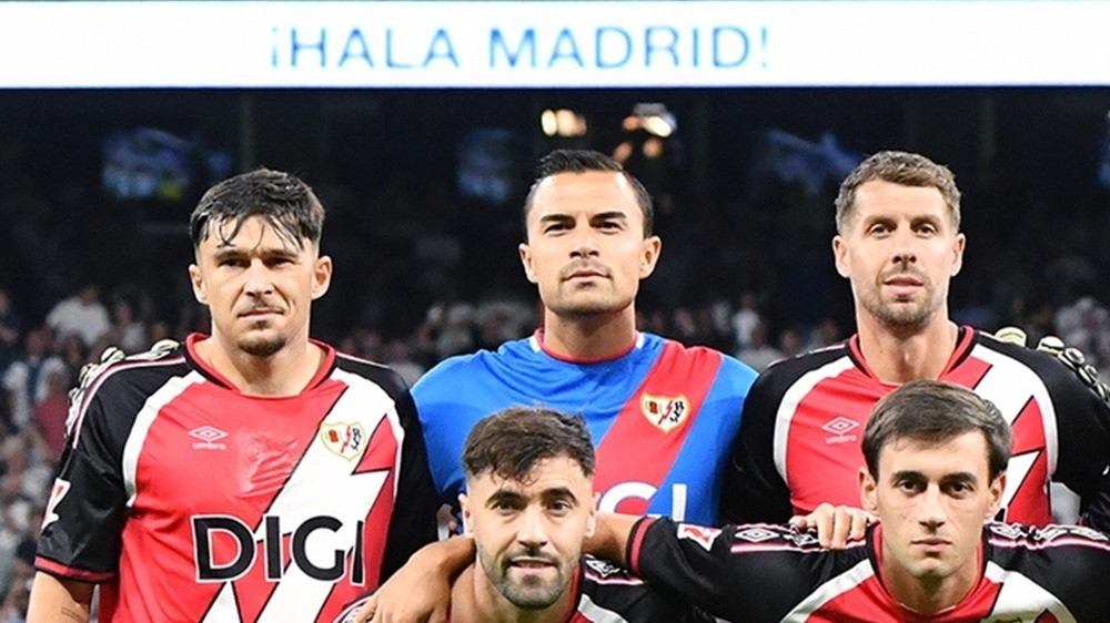 Kiper Timnas Indonesia Emil Audero di Rayo Vallecano