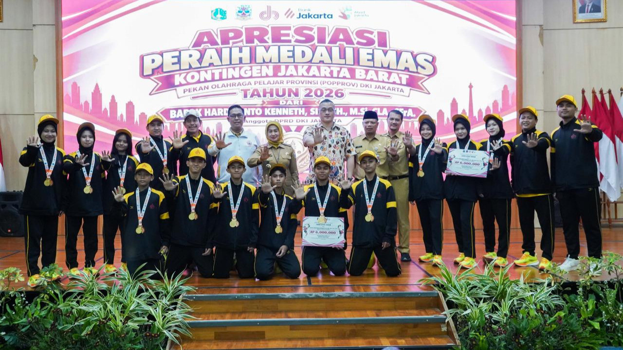 Pertama Kali Juara Umum Popprov DKI, Atlet Pelajar Jakarta Barat Kebanjiran Bonus
            - galeri foto