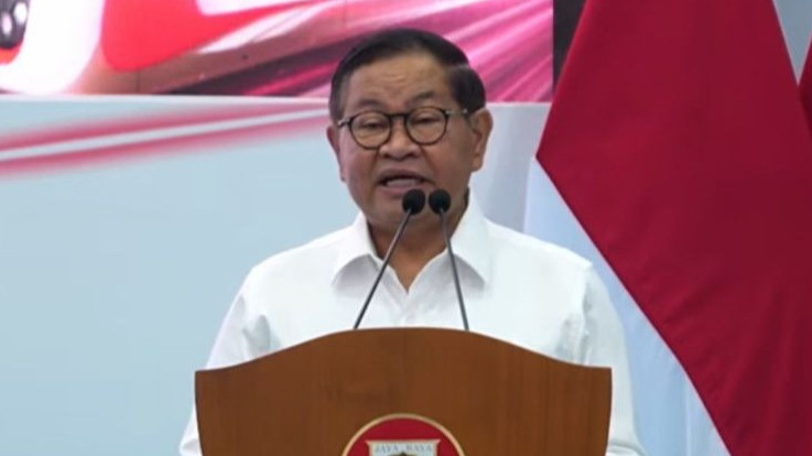 Gubernur DKI Jakarta Pramono Anung memberikan sambutan dalam peresmian LRT Jakarta Jalur Kelapa Gading-Manggarai di Stastiun Manggarai, Jakarta, Rabu (16/9/2026)