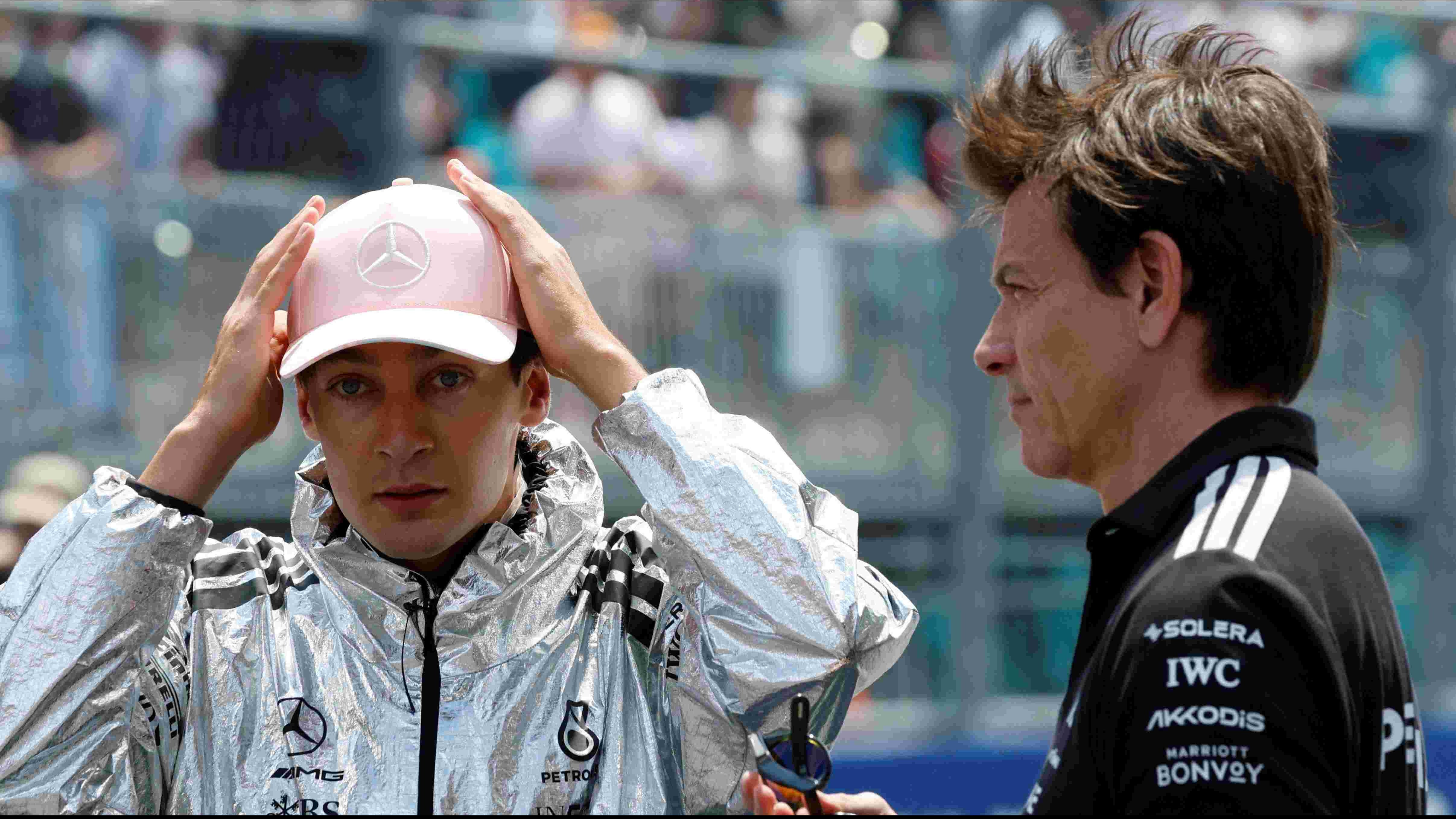 George Russell dan Kepala Tim Mercedes, Toto Wolff