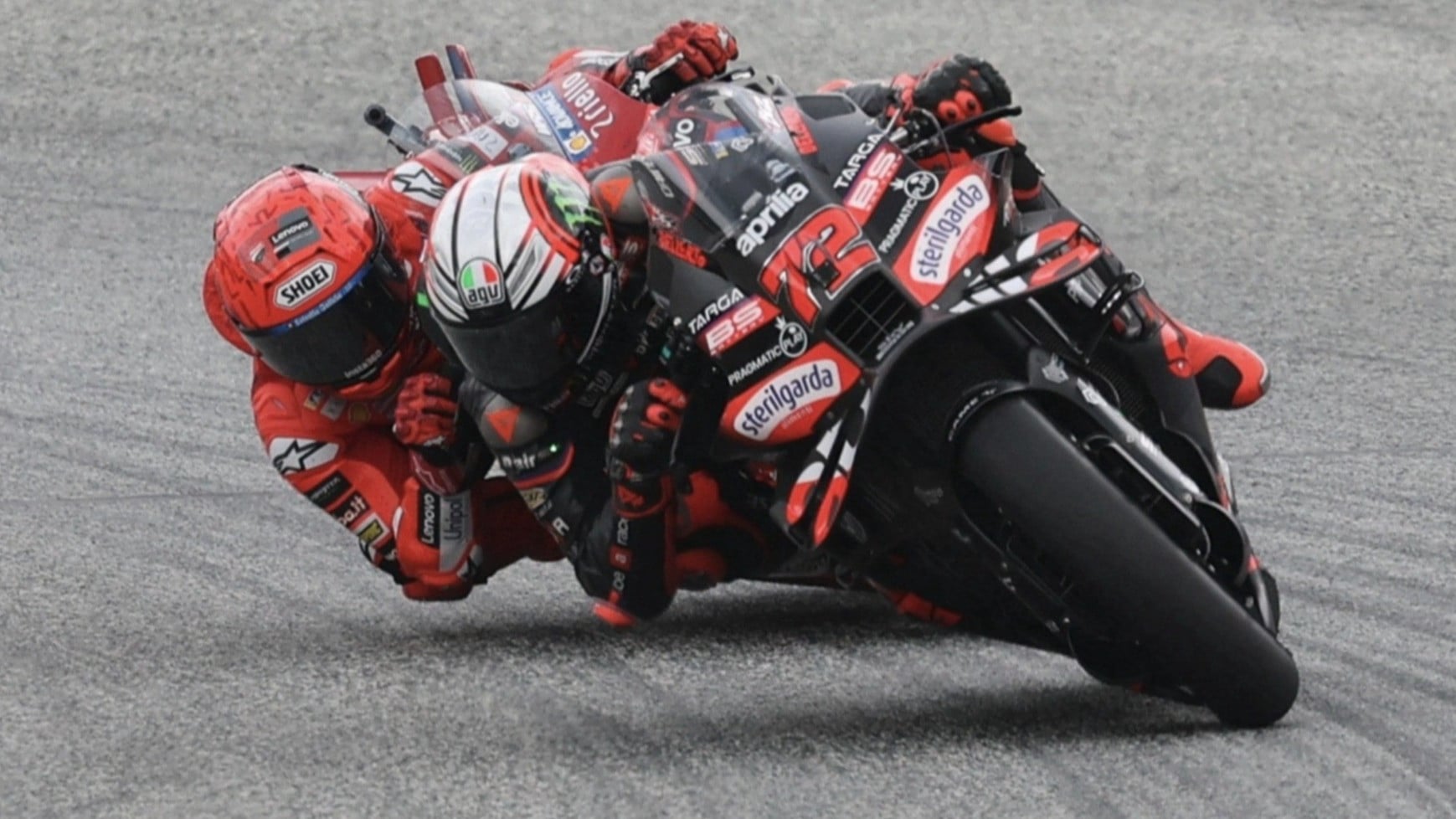 Duel Marco Bezzecchi vs Marc Marquez