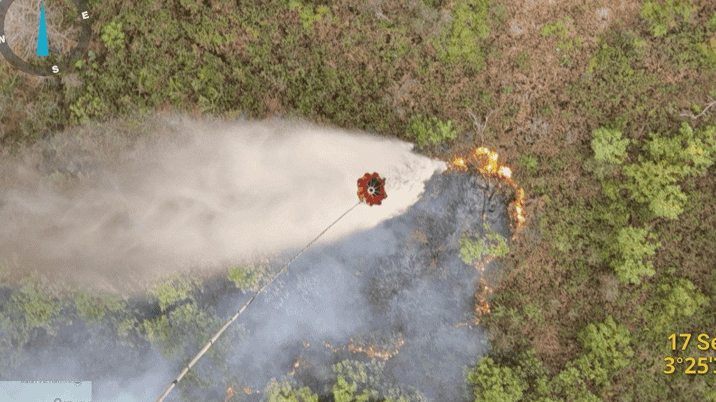 BNPB Kerahkan Armada Helikopter untuk Water Bombing Karhutla di 6 Provinsi.