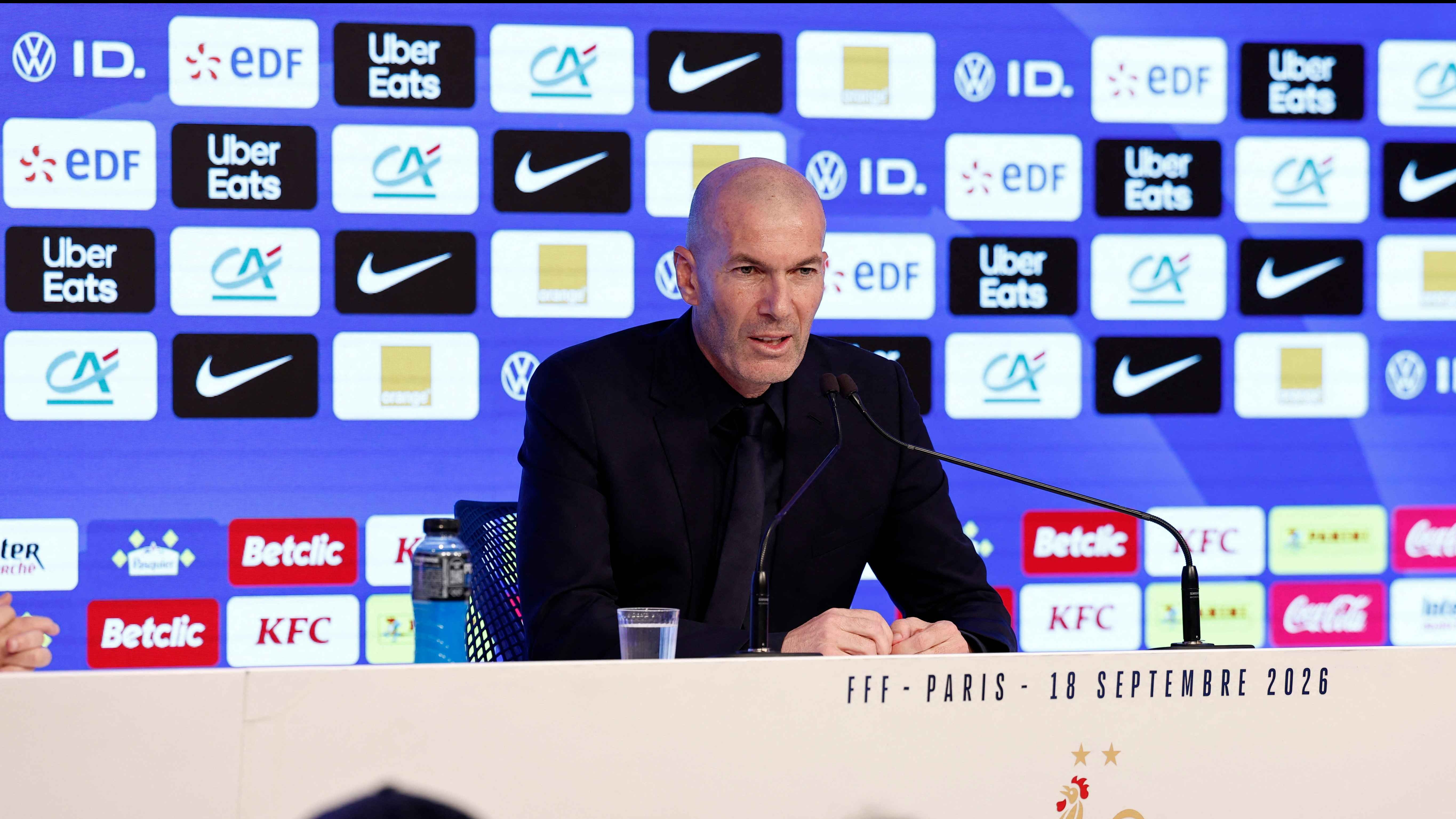 Debut Zidane Berbuah Kemenangan, Mbappe Justru Cedera Usai Jadi Penentu Prancis
            - galeri foto
