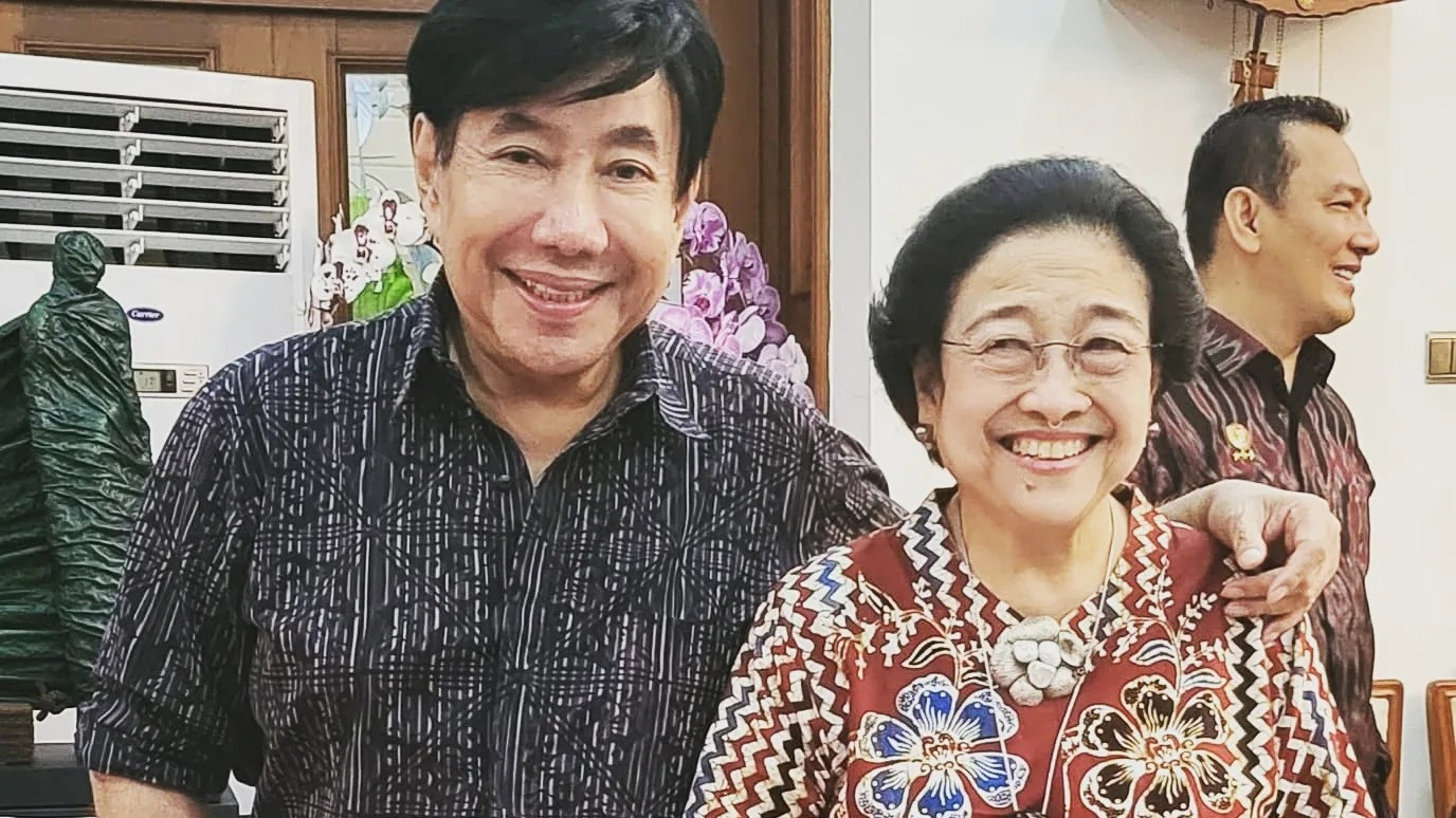 Guruh Soekarnoputra dan Megawati Soekarnoputri