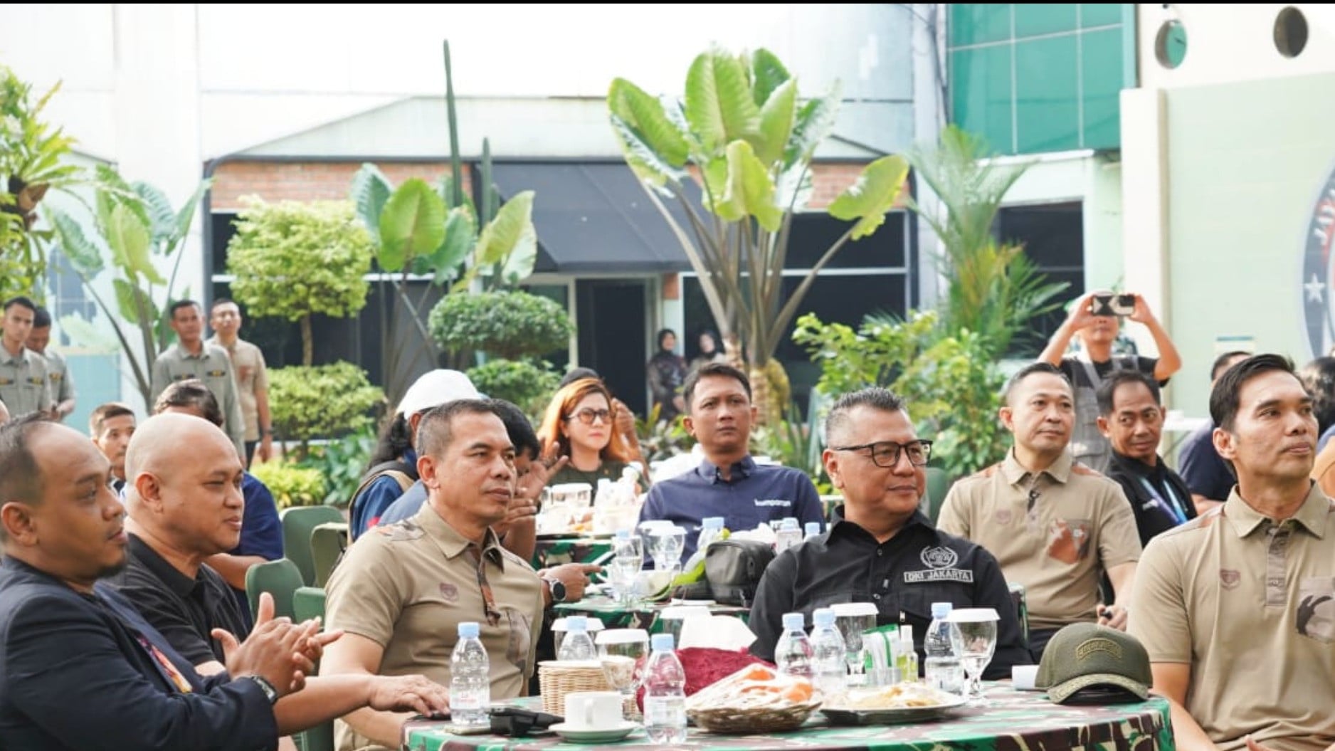 Era Digital Mengubah Cara Institusi Bicara ke Publik, Begini Upaya Pangdam Jaya Mengelola Informasi
            - galeri foto