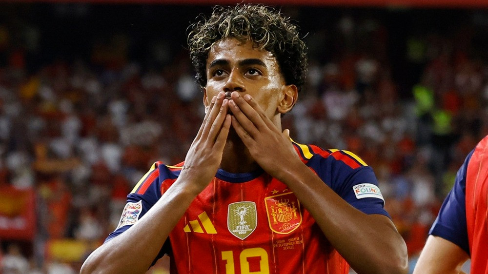 Mantan Gelandang Timnas Prancis Puji Mbappe Setinggi Langit, Sebut Layak Menangkan Ballon d’Or 2026
            - galeri foto