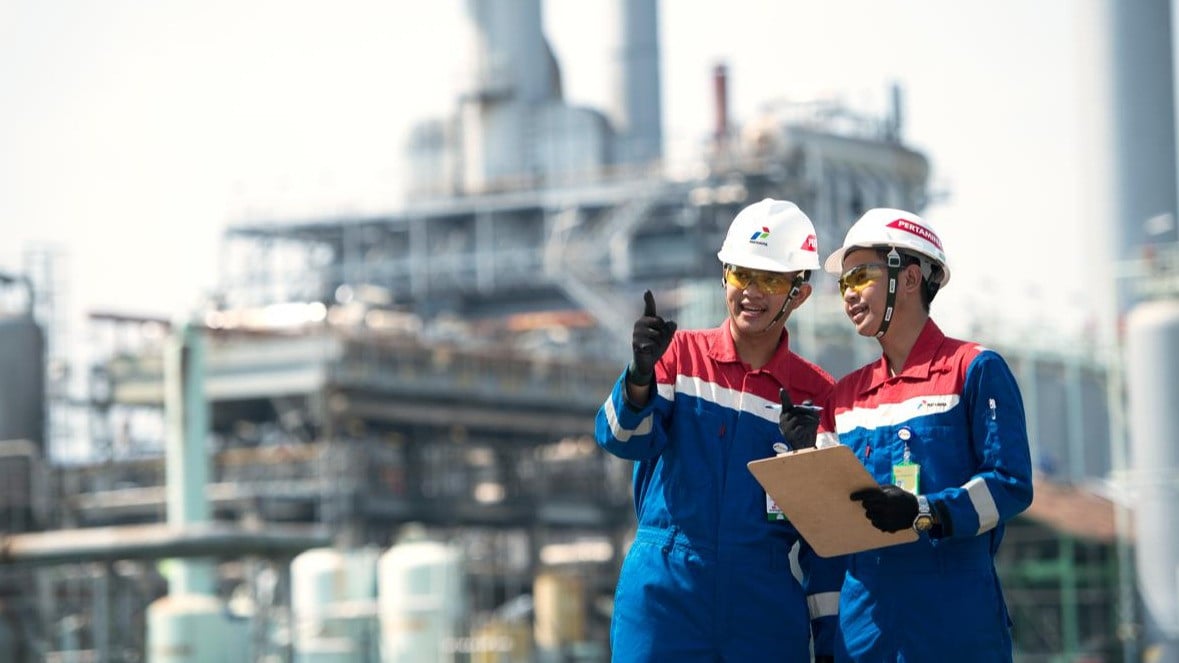 PT Pertamina (Persero) terus mengakselerasi pengembangan portofolio energi rendah karbon demi menopang pertumbuhan ekonomi hijau menyongsong visi Indonesia Emas 2045.