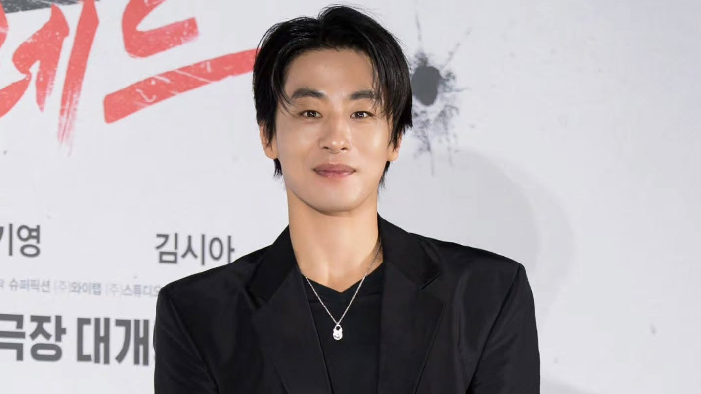 Aktor Korea Koo Kyohwan dan Sutradara Lee Okseop Ternyata Sudah Menikah Sejak 2022
            - galeri foto