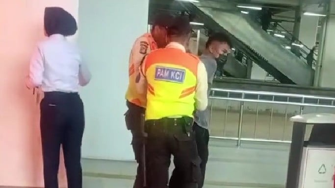 Viral Dua Pria Masuk Toilet Stasiun Manggarai Bersamaan, Diduga Hendak Lakukan Perbuatan Tak Senonoh