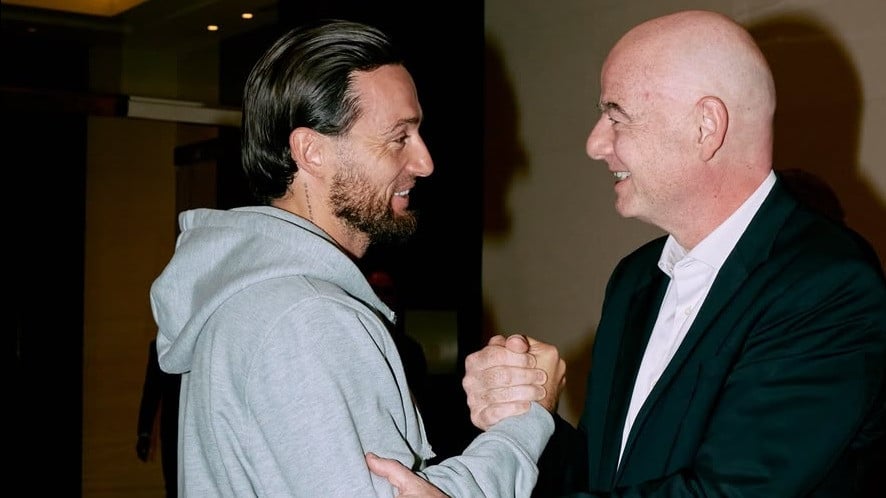 Marc Klok bertemu Gianni Infantino