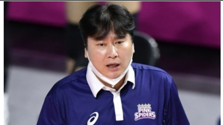 Pelatih baru Red Sparks, Kwon Soon-chan.
