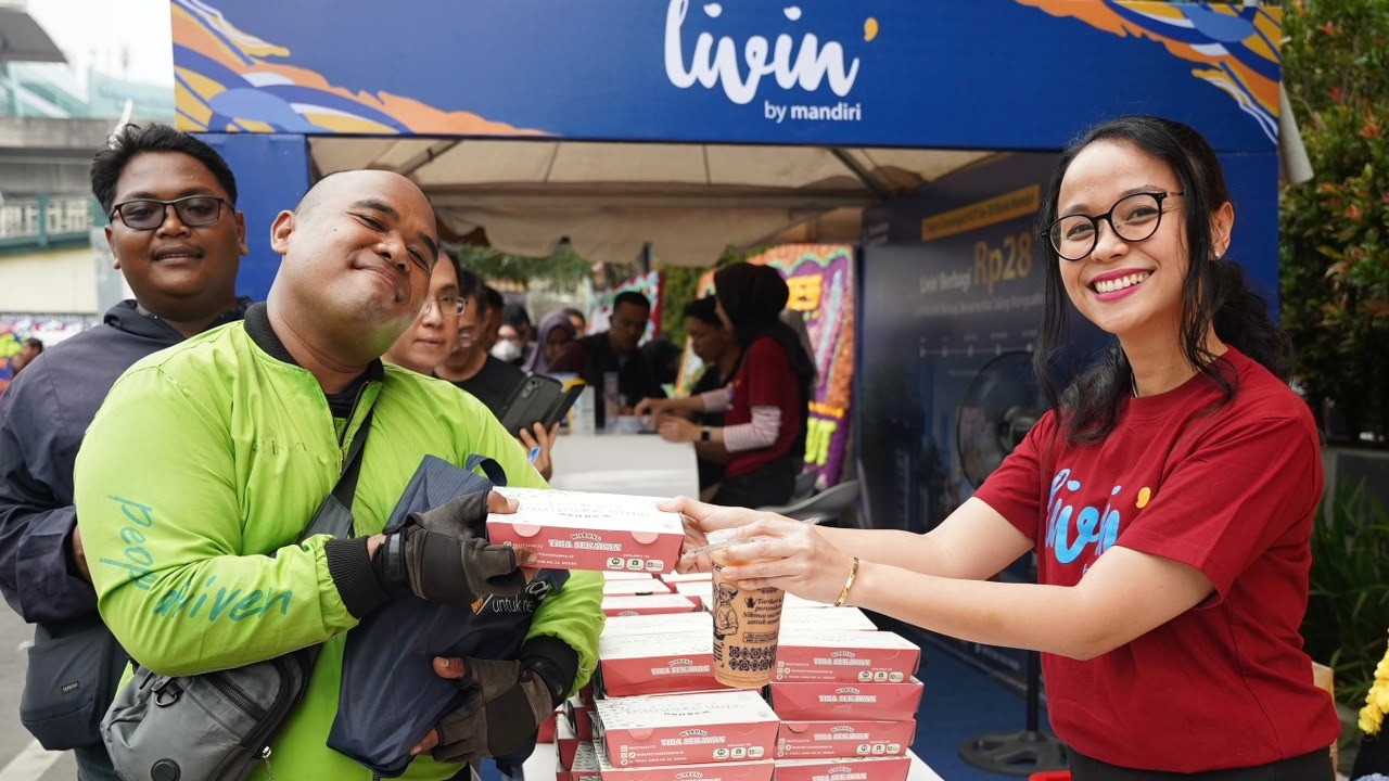 Livin’ Mandiri Berbagi Hadirkan Apresiasi bagi Pekerja Rentan dalam Perayaan HUT ke-28 Bank Mandiri