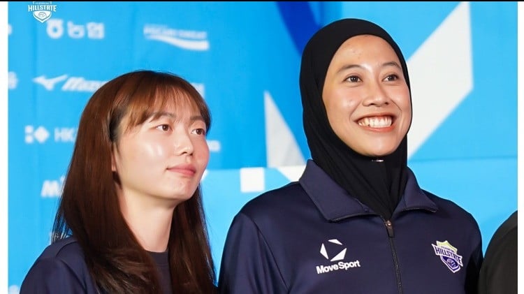 Megawati Hangestri dan Kim Da-in saat menghadiri Media Day Liga Voli Korea musim 2026/2027.
