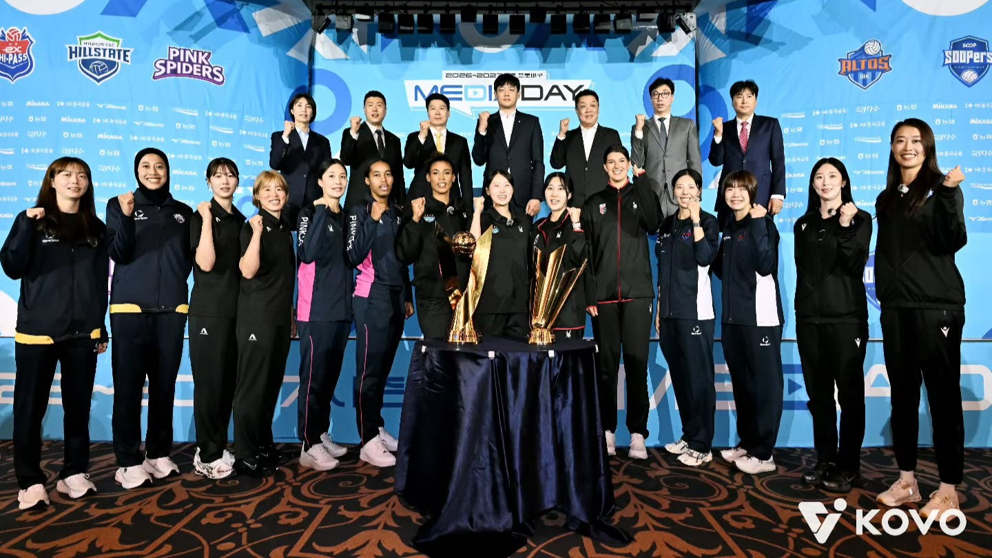 Megawati Hangestri Jadi Pusat Perhatian di Media Day V-League, Kapten Hi-pass Sampai Minta Foto
            - galeri foto