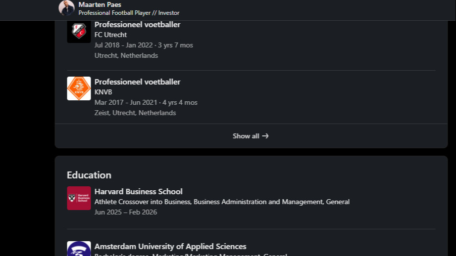 Kiper Timnas Indonesia Maarten Paes aktif di LinkedIn