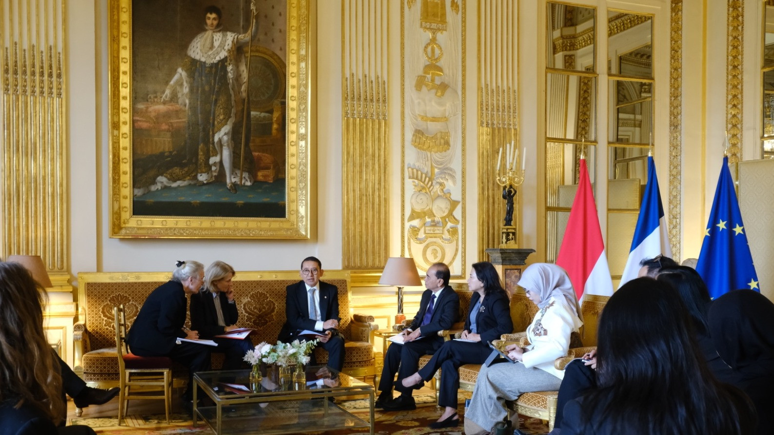 Menteri Kebudayaan Republik Indonesia Fadli Zon melakukan pertemuan bilateral dengan Menteri Kebudayaan Republik Prancis Catherine Pégard di Paris, Rabu (7/10/2026).