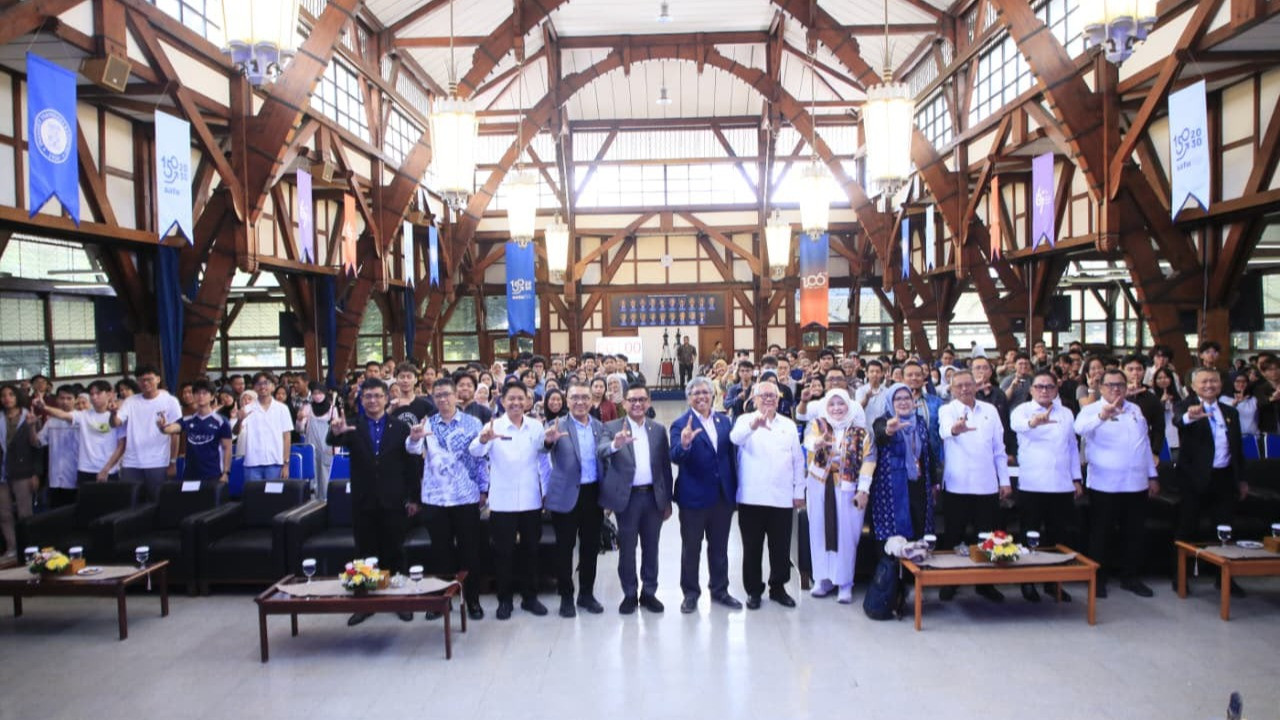 Gubernur Lemhannas RI: Kesadaran Geopolitik, Bukan Sekadar Milik Diplomat Saja
            - galeri foto