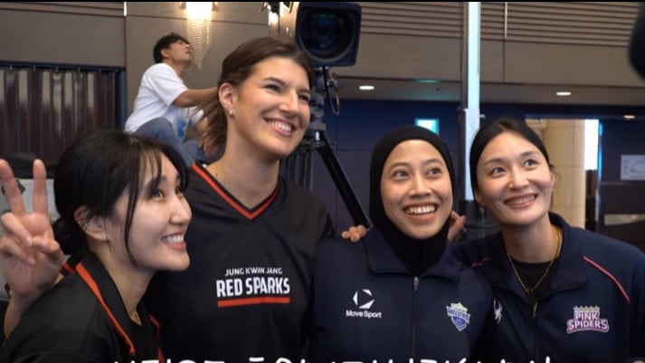 Megawati Hangestri reuni dengan eks rekan setim di Red Sparks, Yeum Hye-seon dan Vanja Bukilic.