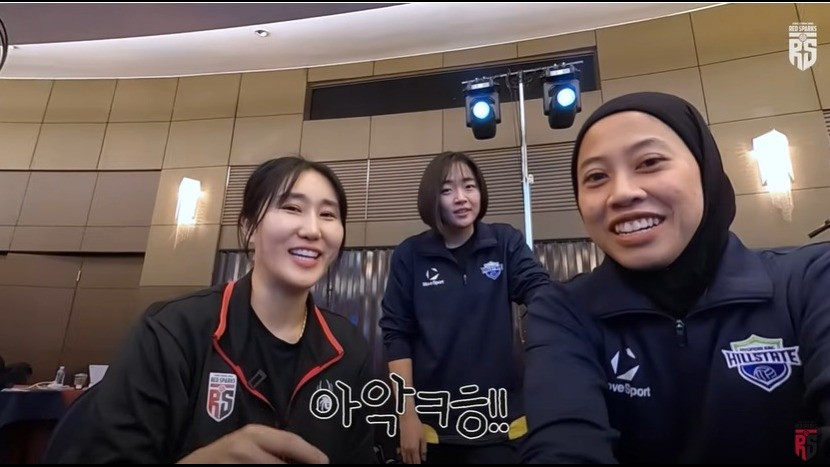 Reuni Megawati Hangestri dengan Yeum Hye-seon.