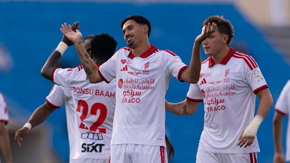 Selebrasi gol Tijjani Reijnder dalam laga Al Kholood vs Al Qadsiah di Liga Pro Saudi 2026/2027, Jumat (9/10/2026).