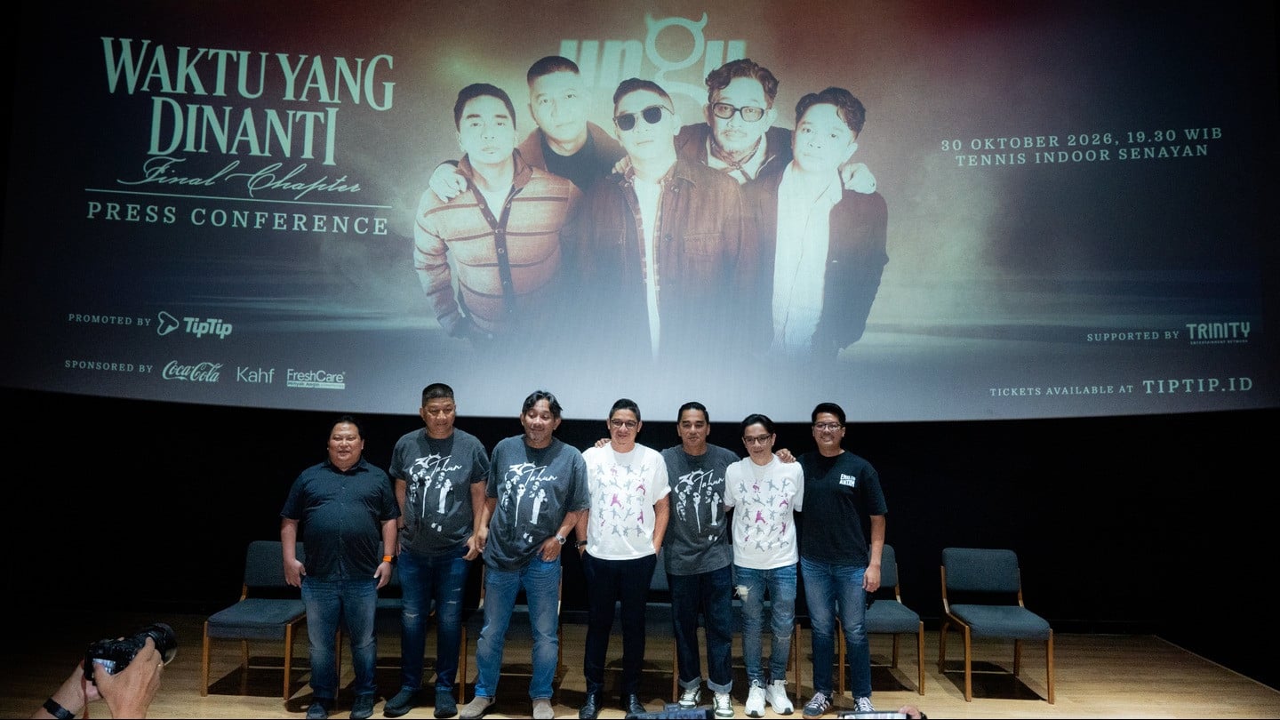 Masih Ingat “Demi Waktu”? Konser 30 Tahun UNGU, Lagu yang Menyimpan Kenangan Cinta hingga Masa Muda
            - galeri foto