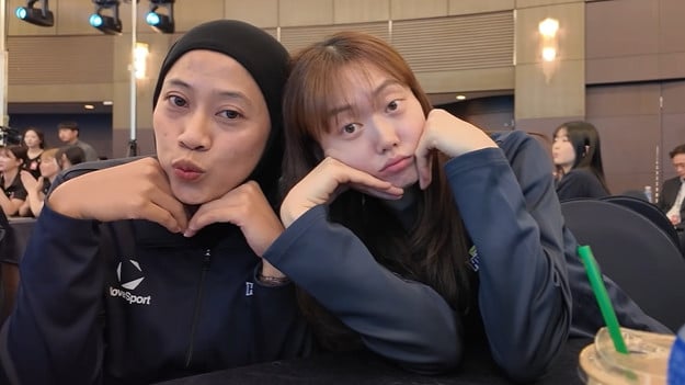 Pemain Hillstate Megawati Hangestri dan Kim Da-in