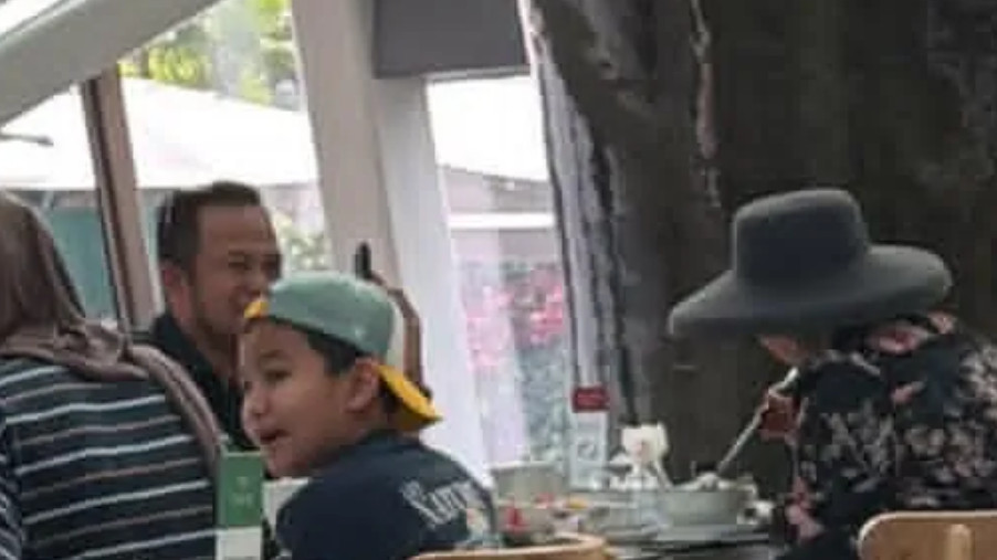 Viral di Threads, Foto Gubernur Kaltim Rudy Mas ud di Singapura Saat Karhutla: Ini Penjelasan Resmi Pemprov