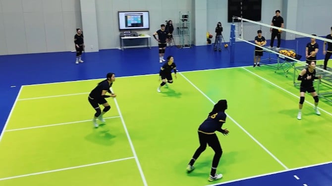 Megawati Hangestri saat latihan bersama Hillstate
