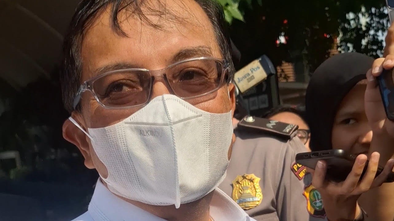 Sosok Sestama BNPB Rustian pasca diperiksa KPK, Rabu (14/10/2026).