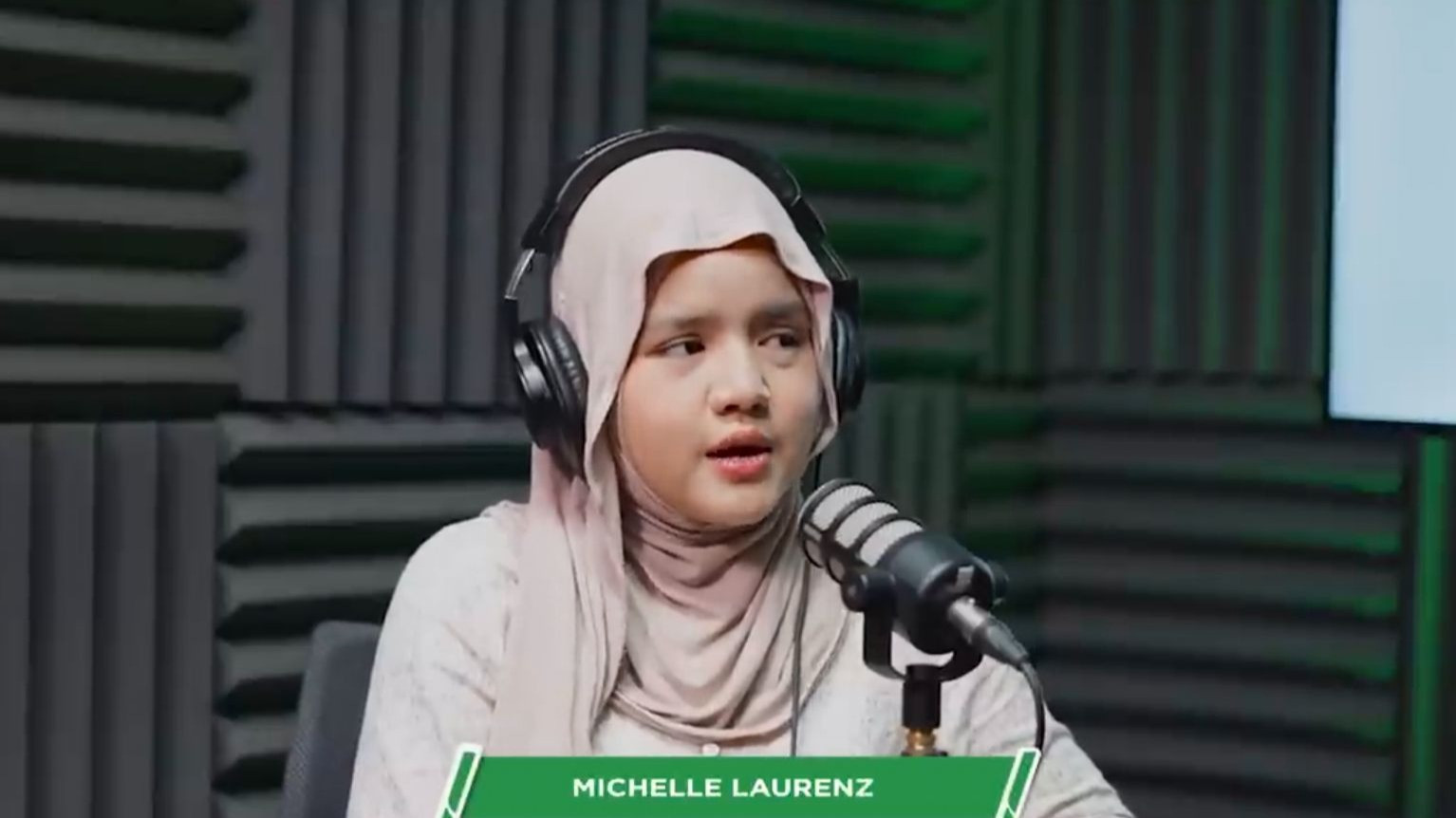 Artis Muda/Pemain Sinetron Michelle Laurenz