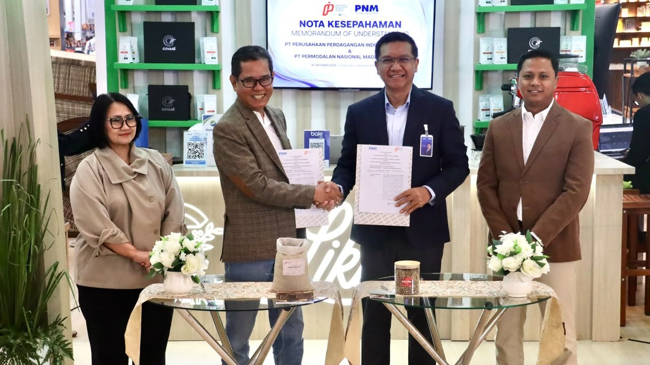 PNM menggandeng PT Perusahaan Perdagangan Indonesia (Persero) atau PPI dalam meneken Nota Kesepahaman di Indonesia Convention Exhibition (ICE), BSD City, Tangerang, pada Jumat (16/10).