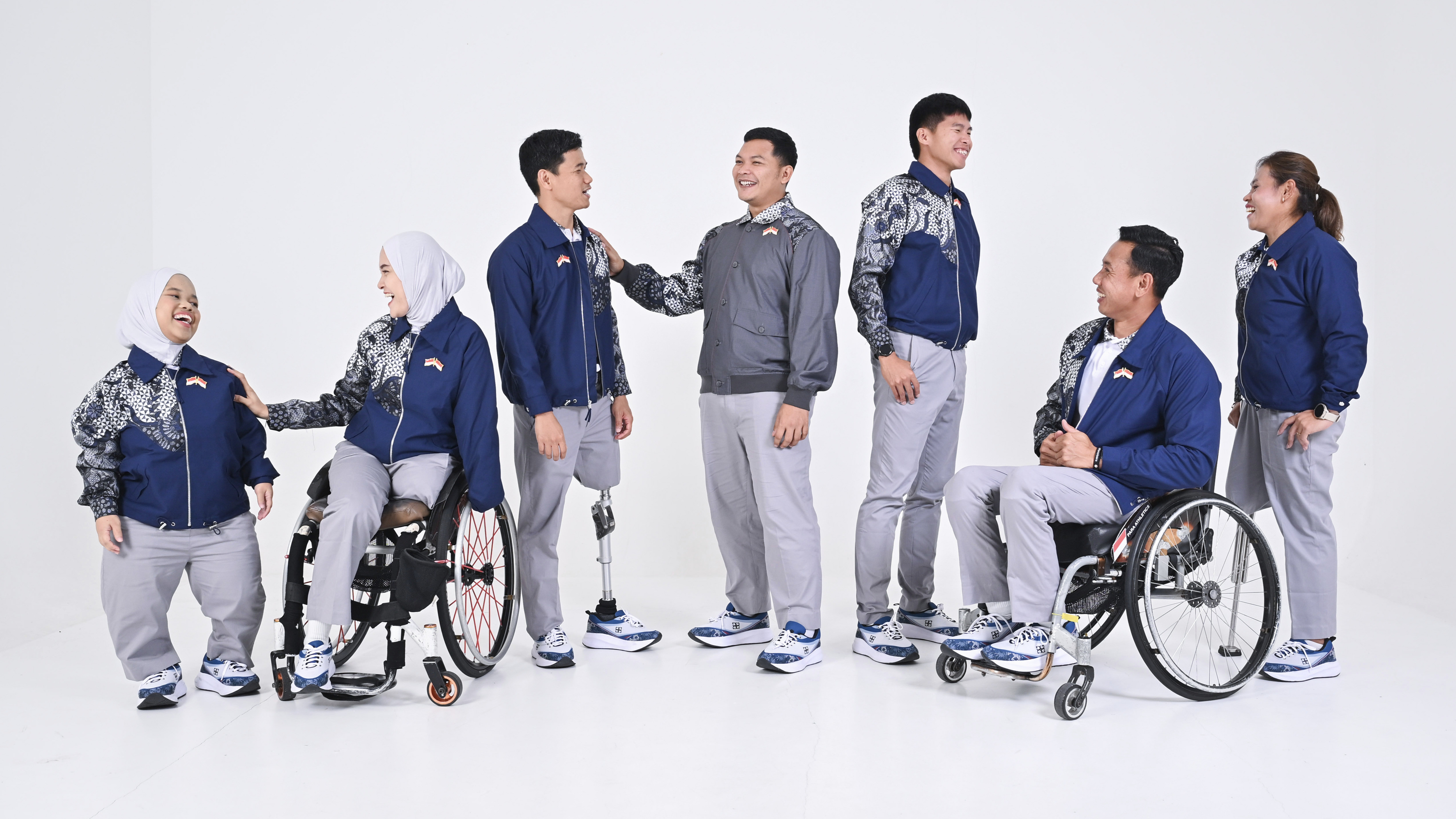 Perwakilan atlet Indonesia akan mengenakan seragam bertajuk Sekar Jagat Vijaya mengangkat motif Batik Sekar Jagat dari Madura saat mengikuti defile pembukaan Asian Para Games 2026.