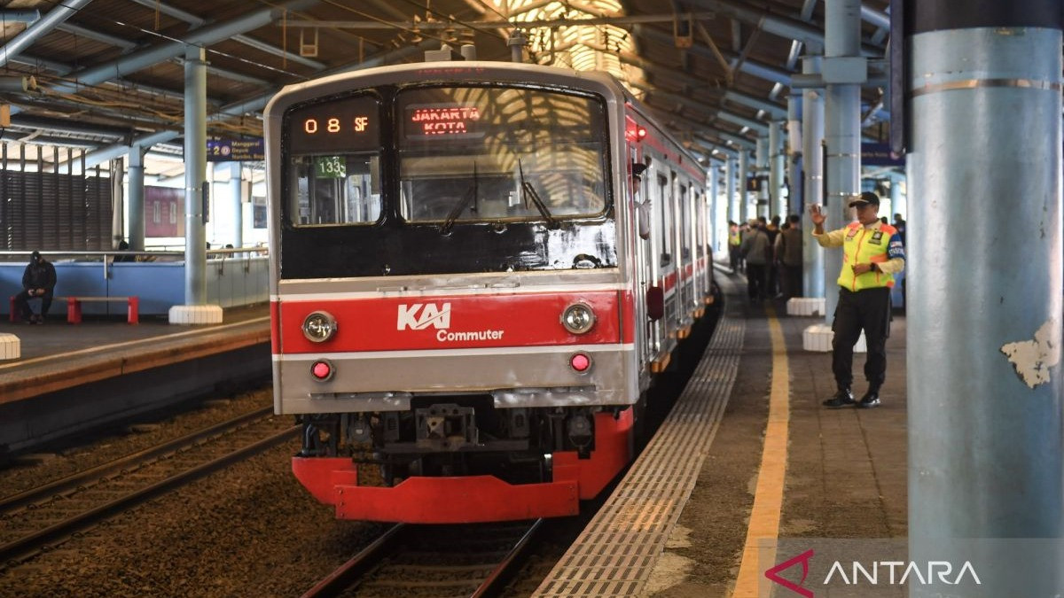 KRL Commuter Line Bogor-Jakarta Kota
