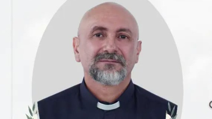 Pastor Patricio Alfredo Sanchez Molinari meninggal usai tertimpa salib saat pimpin Misa di Guayaquil, Ekuador