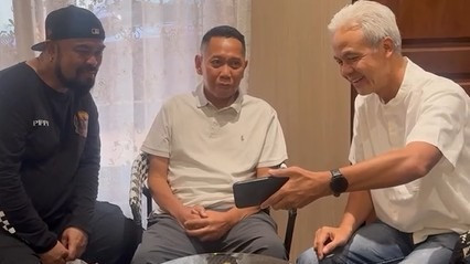 Komedian Tukul Arwana dijenguk oleh Ganjar Pranowo dan Peppy