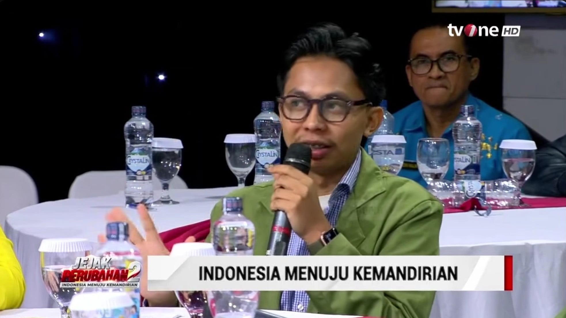 Ketua BEM KM UPN Veteran Yogyakarta Muhammad Risyad Hanafi dalam Program Talkshow Spesial: Jejak Perubahan tvOne