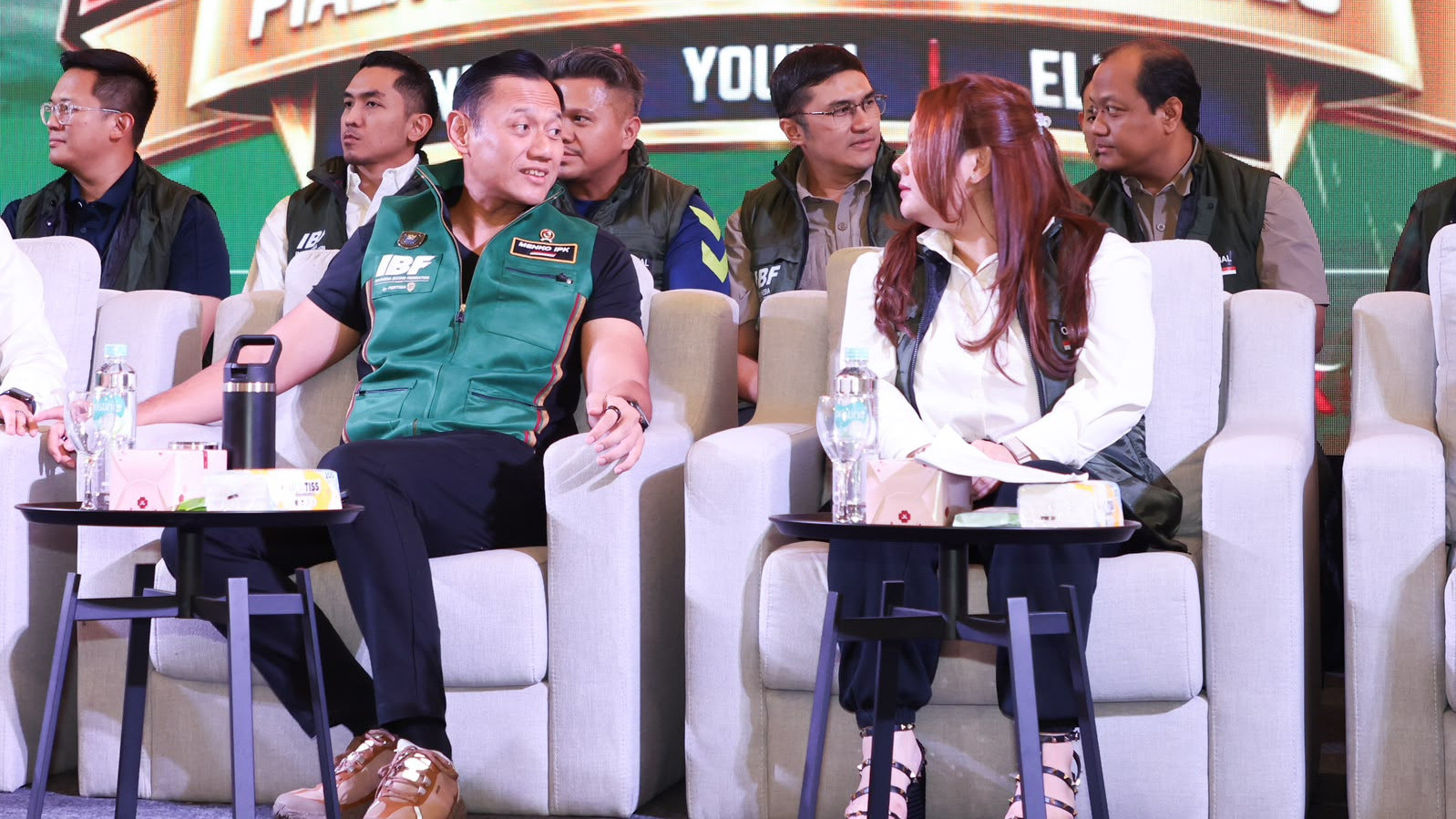 Kejurnas Tinju Amatir 2026 Resmi Dibuka, AHY Dorong Petinju Indonesia Berprestasi di Level Dunia
            - galeri foto