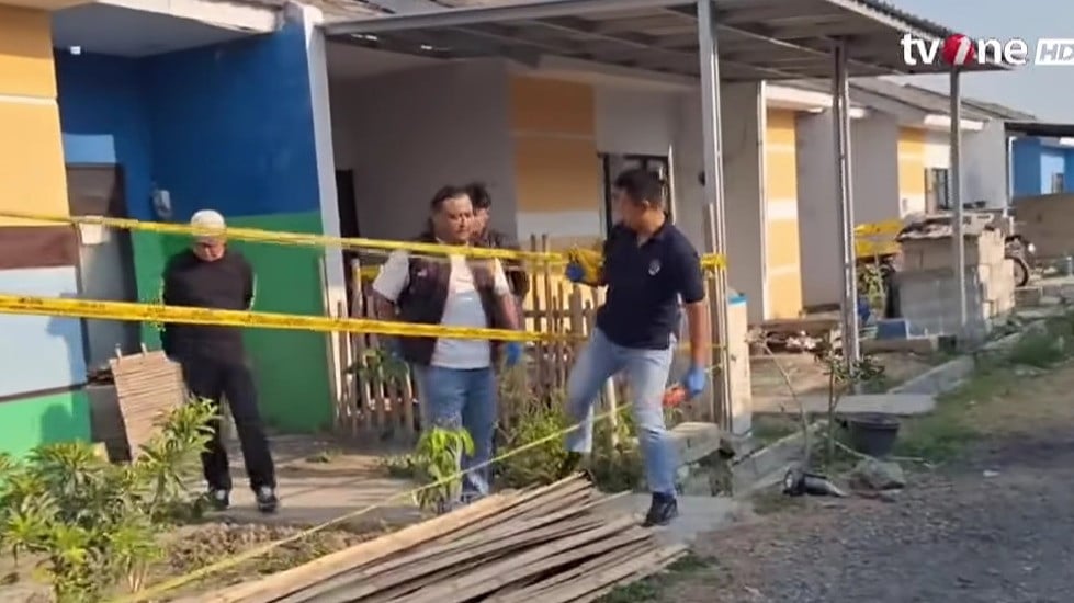 Kasus pembunuhan dan mutilasi sadis yang dilakukan seorang anak berinisial HS (24) terhadap ayah kandungnya, WS (48), akhirnya terungkap ke permukaan.