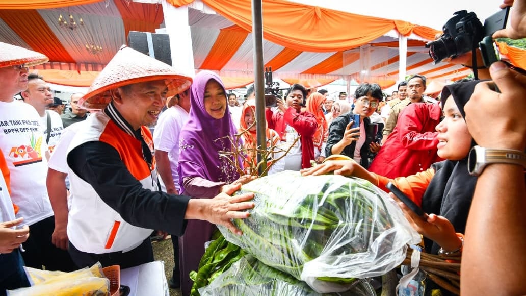 Presiden PKS Almuzzammil Yusuf di Hari Tani Nasional 2026 di Kabupaten Pringsewu, Lampung, pada Rabu (24/10/2026).