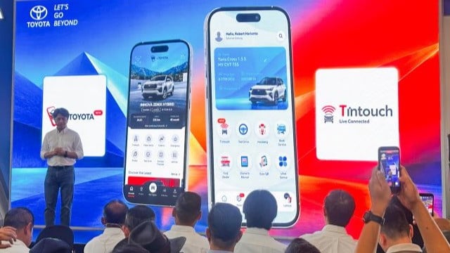 Direktur Pemasaran TAM, Hiroyuki Oide di acara peluncuran layanan konektivitas terbaru T Intouch