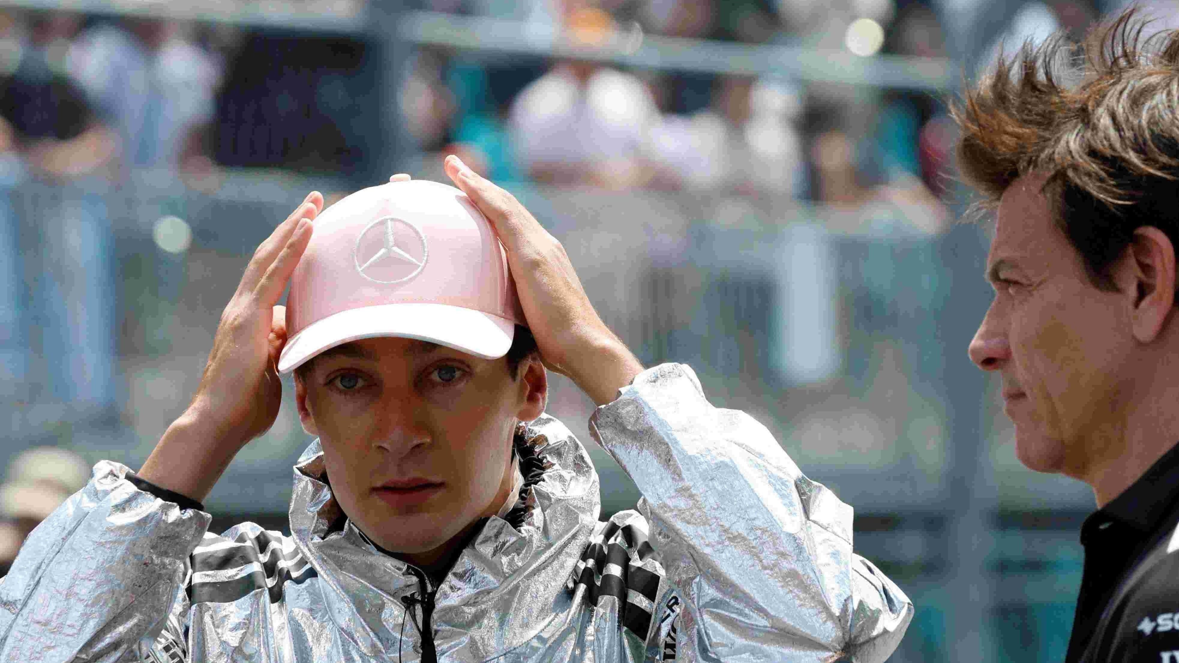George Russell dan Kepala Tim Mercedes, Toto Wolff