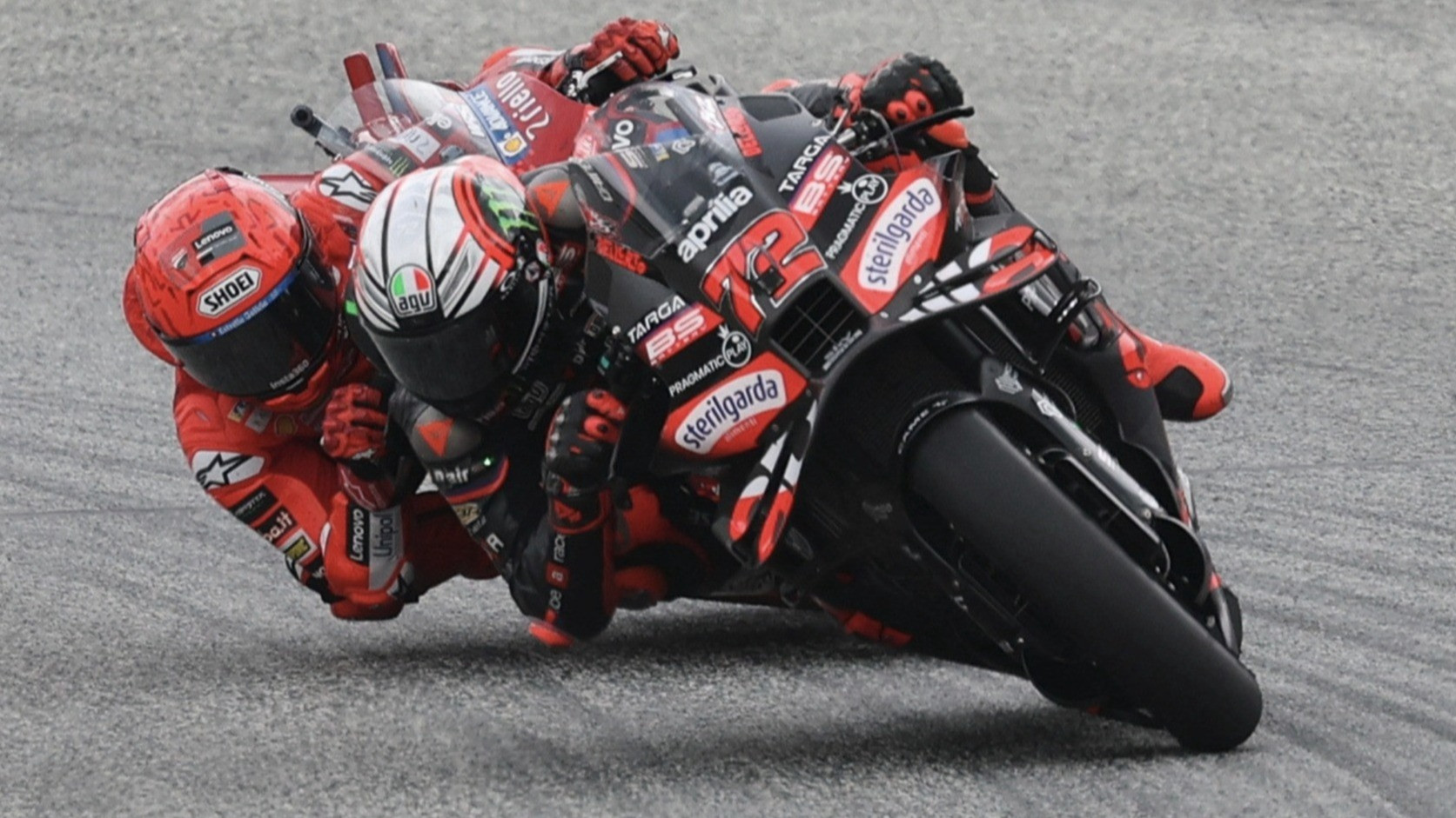 Duel Marco Bezzecchi vs Marc Marquez