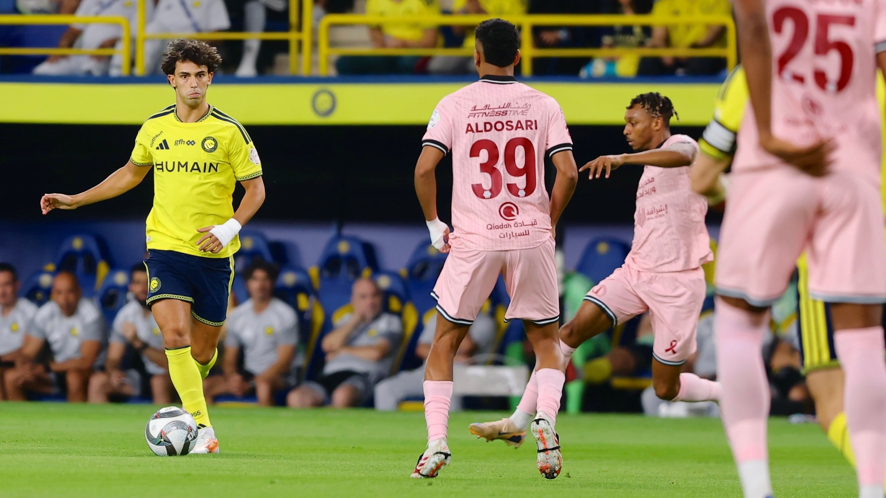 Joao Felix (kiri) dalam laga Al Nassr vs Al Kholood di Liga Pro Saudi 2026/2027, Jumat (30/10/2026).