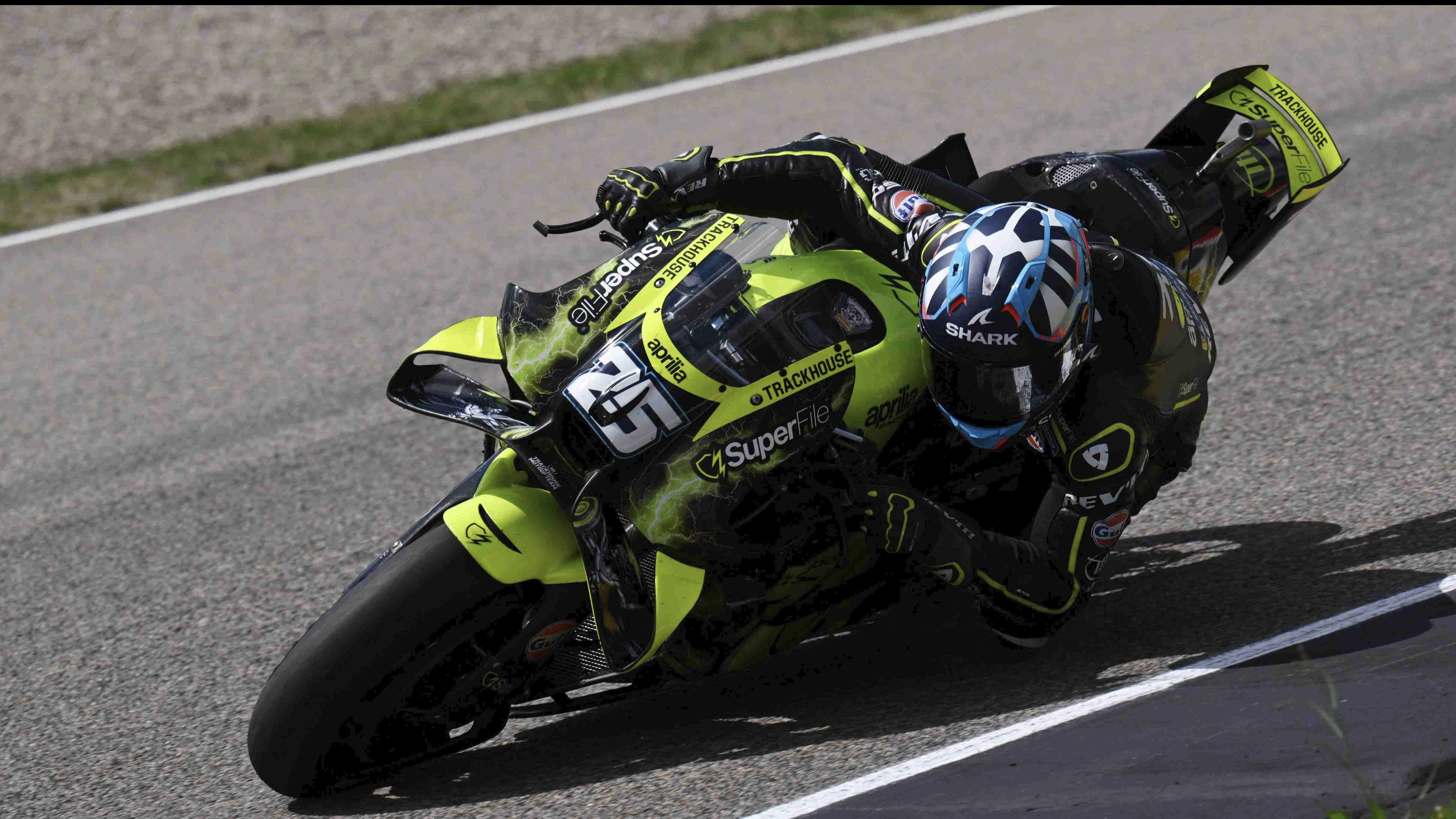 Pembalap Trackhouse Aprilia, Raul Fernandez