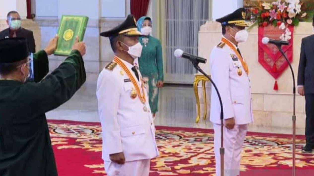 Presiden Joko Widodo Resmi Lantik Gubernur & Wakil Gubernur Sulawesi Tengah Periode 2021-2024
            - galeri foto