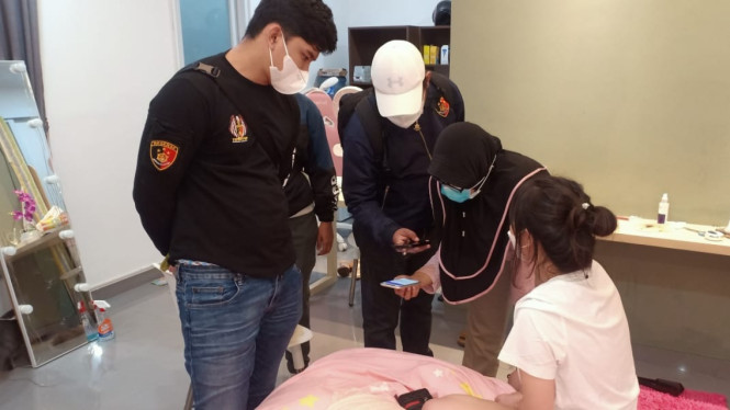 Kuda Poni Live Bugil di Medsos Polisi Sita Alat Bantu Seks 