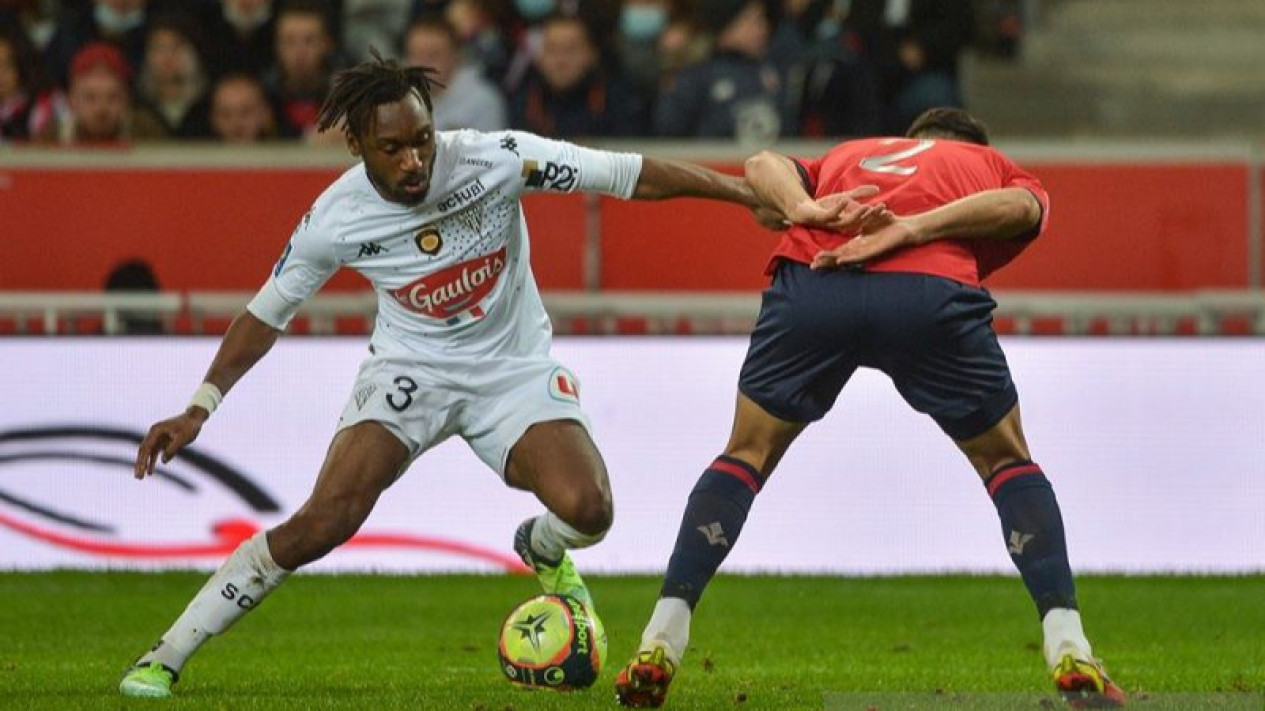 Lille Dipaksa Bermain Imbang Oleh Anggers 1-1
            - galeri foto