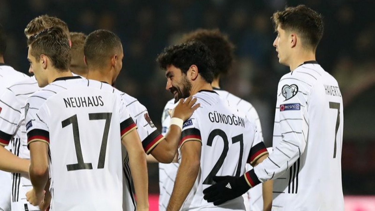 Jerman Pecundangi Armenia 4-1
            - galeri foto