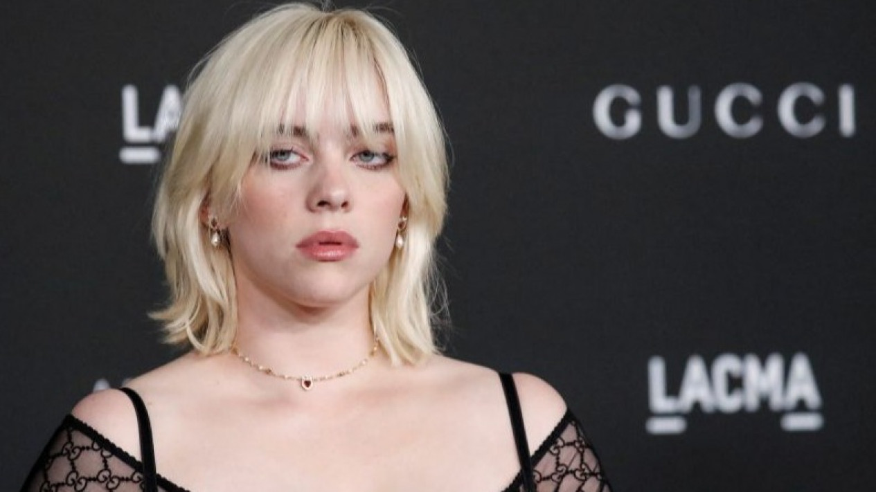 Kecanduan Film Porno Sejak Usia 11 Tahun, Billie Eilish: Otak Saya Sangat Rusak
            - galeri foto